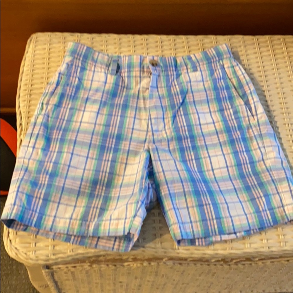 Vineyard Vines 7” Breaker Short